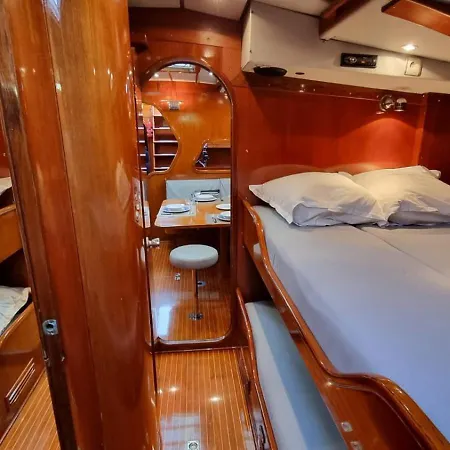 !perfect Sailboat To Relax At The Port Forum! Botel *