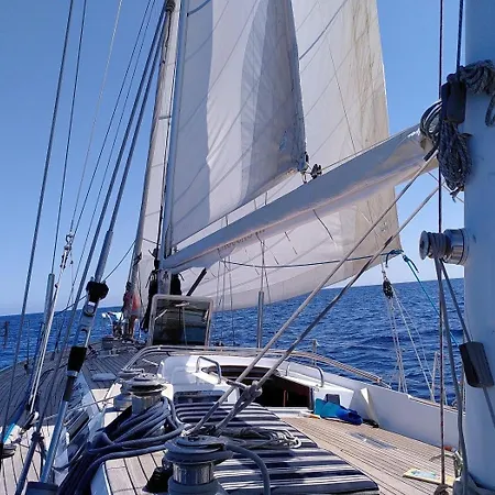 !perfect Sailboat To Relax At The Port Forum! Botel *